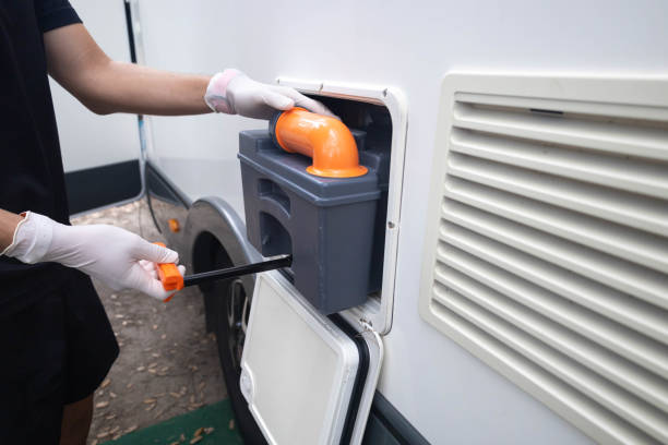 Best Porta potty rental near me  in Fairbury, IL