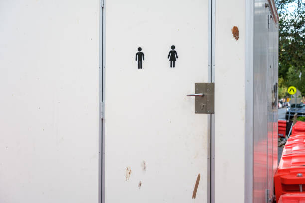 Best Portable bathroom rental  in Fairbury, IL