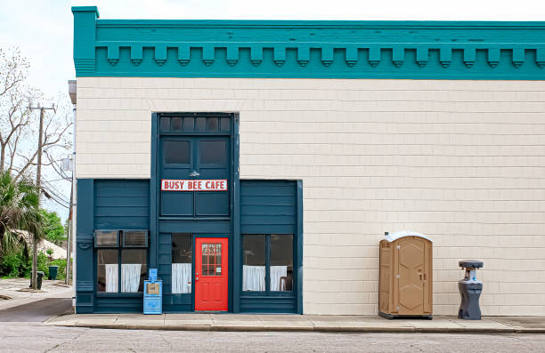 Best Porta potty rental near me  in Fairbury, IL